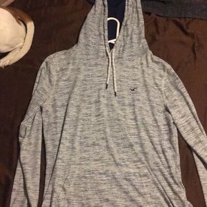 Hooded curved hem long sleeve